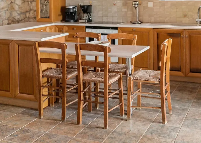 Stone House In Olive Grove - Former Denis Stone * Τραπεζάκι