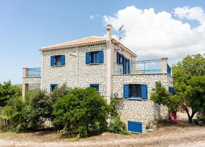 Stone House In Olive Grove - Former Denis Stone * Τραπεζάκι