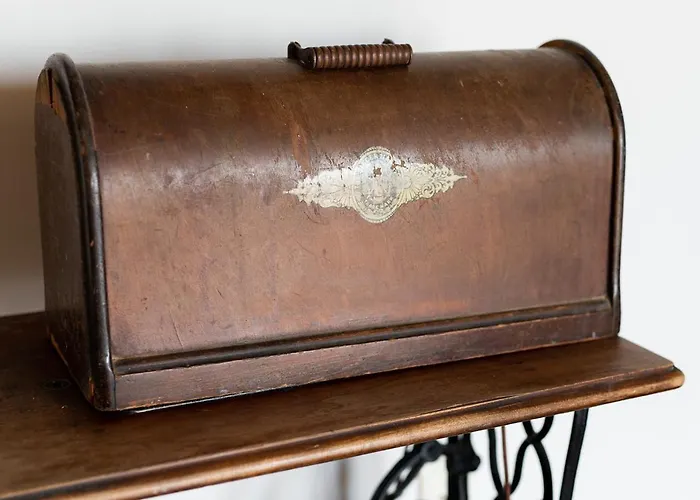 Stone House In Olive Grove - Former Denis Stone * Τραπεζάκι