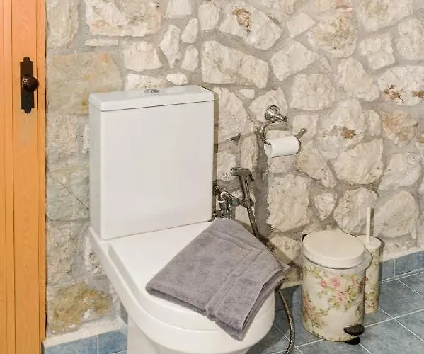 Stone House In Olive Grove - Former Denis Stone