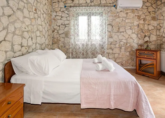 Βίλα Stone House In Olive Grove - Former Denis Stone