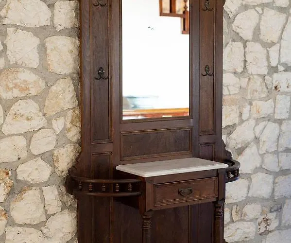 Stone House In Olive Grove - Former Denis Stone *