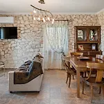 Stone House In Olive Grove - Former Denis Stone וילה *