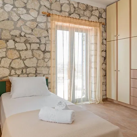 Villa Stone House In Olive Grove - Former Denis Stone