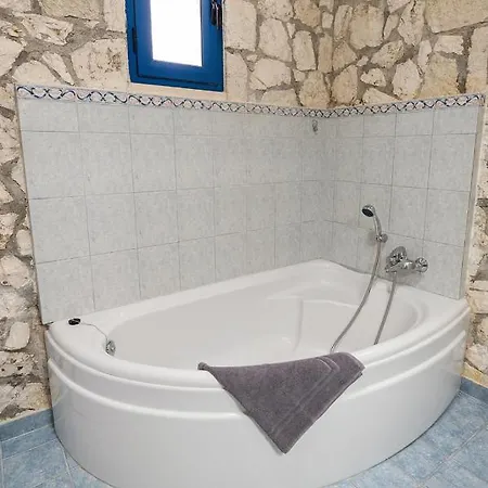 Stone House In Olive Grove - Former Denis Stone Trapezaki (Kefalonia)