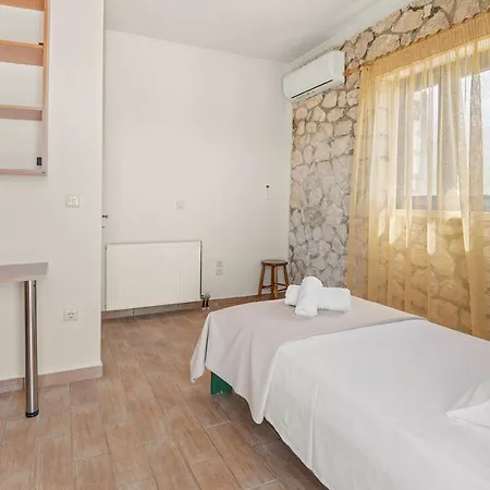 Stone House In Olive Grove - Former Denis Stone Villa *