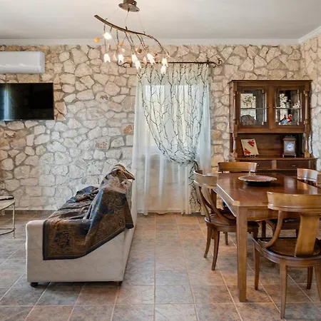 Stone House In Olive Grove - Former Denis Stone Villa *